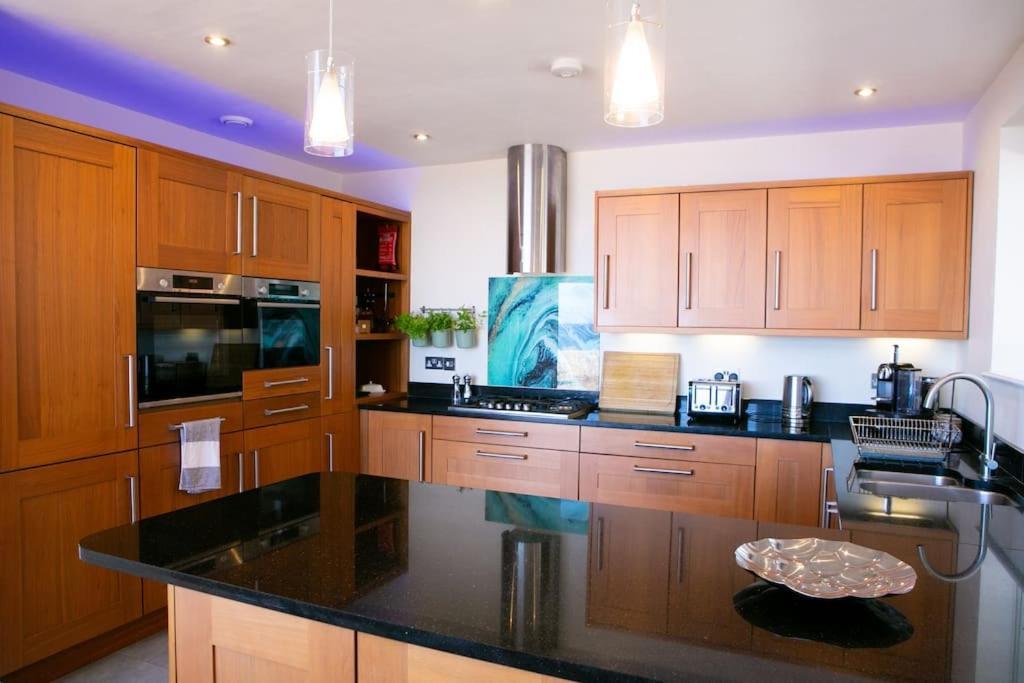 Wow I'M Living On The Beach. Luxury 4 Bed Sleeps 8 Pagham Eksteriør bilde