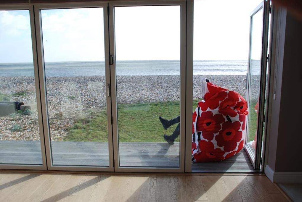Wow I'M Living On The Beach. Luxury 4 Bed Sleeps 8 Pagham Eksteriør bilde