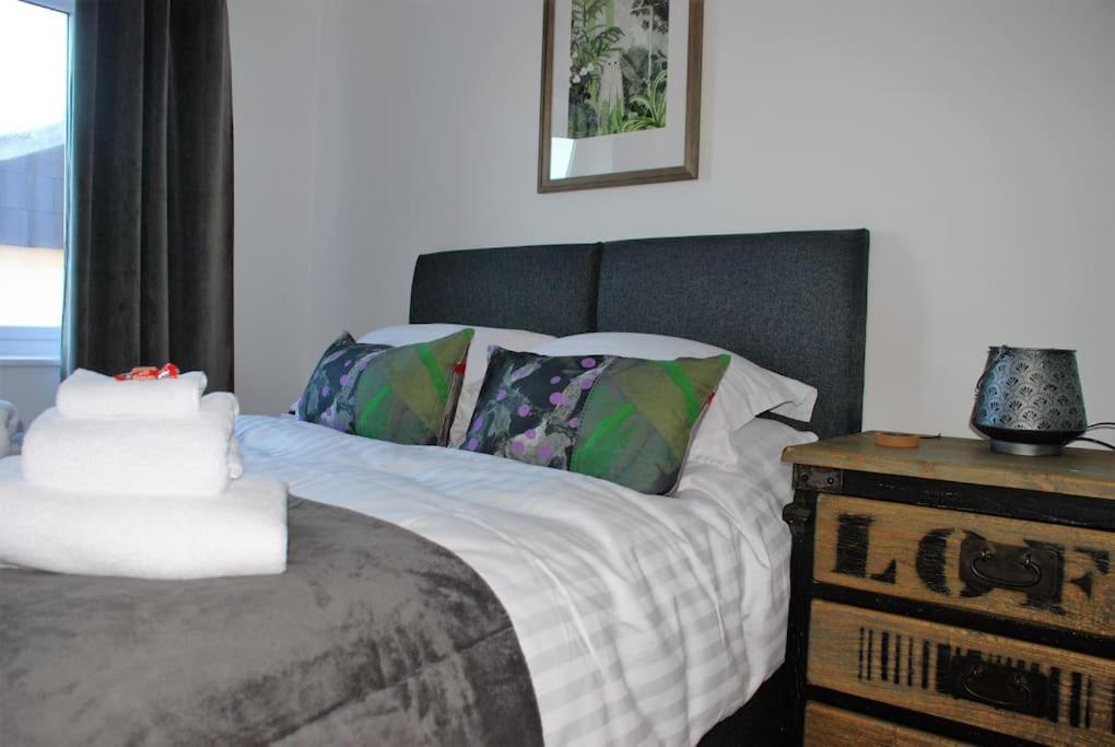 Wow I'M Living On The Beach. Luxury 4 Bed Sleeps 8 Pagham Eksteriør bilde